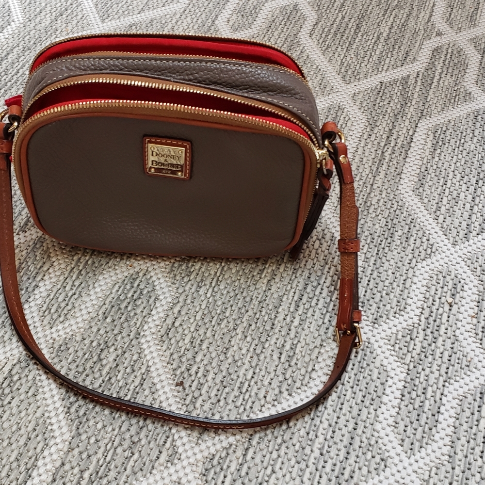 Dooney and Bourke crossbody bag